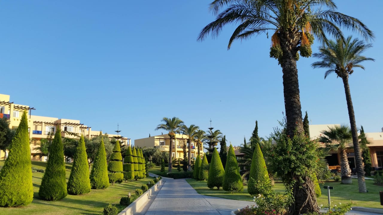 Unser Weg zum Restaurant Hotel Horizon Beach Resort