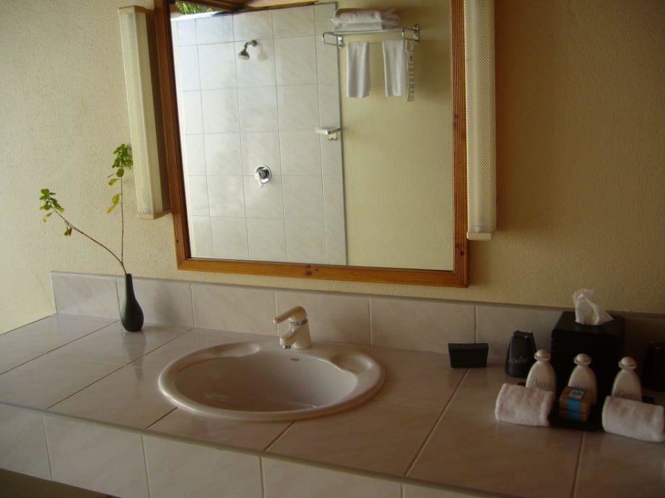 Open Air Badezimmer Wasserbungalow Nr. 523 Meeru Maldives Resort Island