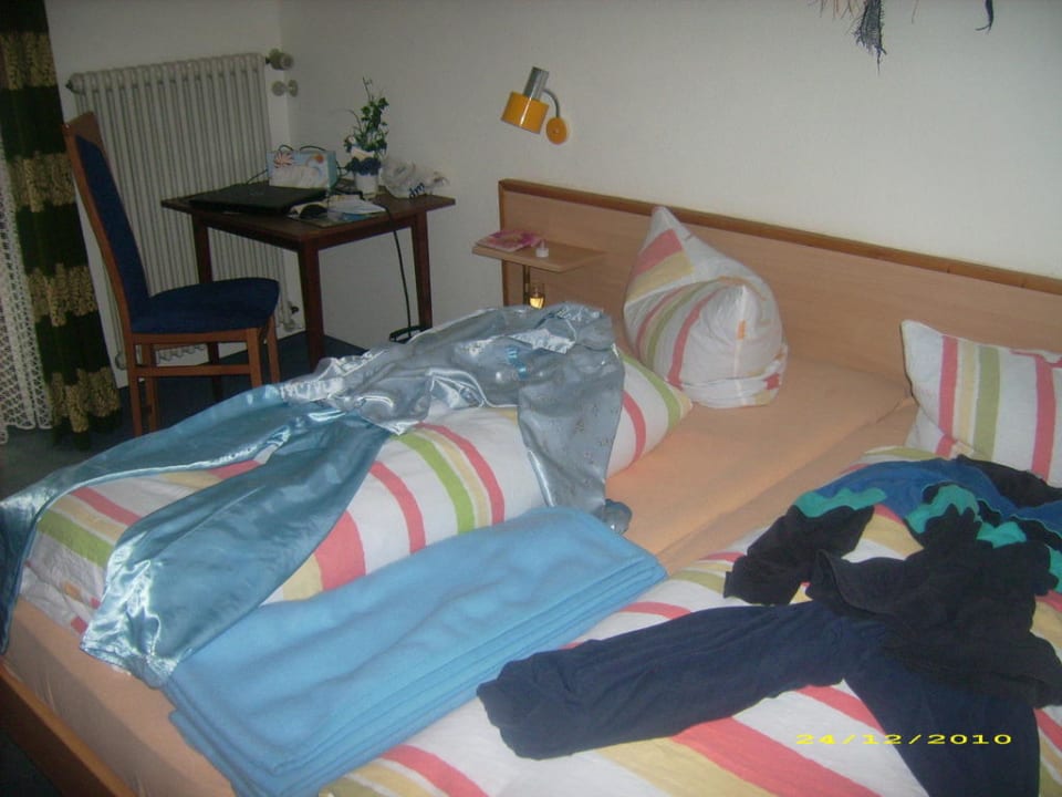 Gemachtes Bett Hotel Adler-Post