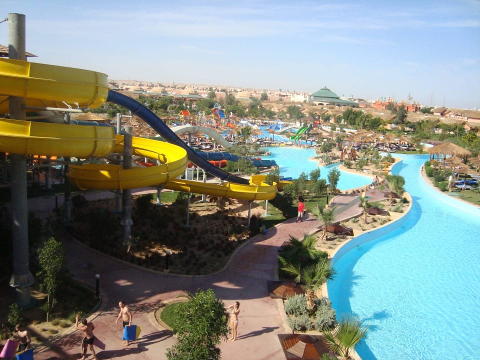 Die tolle Rutschanlage von oben Pickalbatros Jungle Aqua Park Resort - Neverland Hurghada