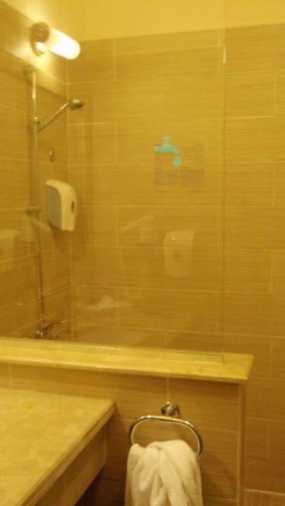 Große Dusche Jaz Dar EL Madina