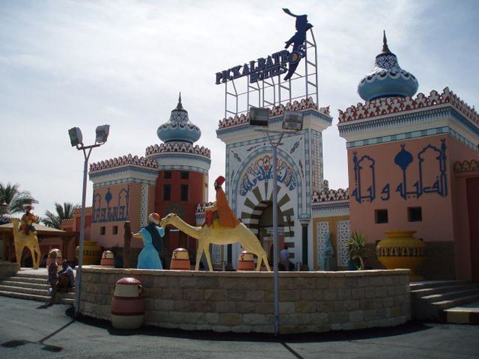 Hoteleingang Pickalbatros Alf Leila Wa Leila Resort - Neverland Hurghada