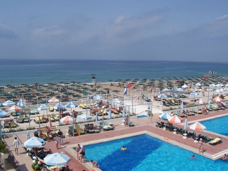 Pool und Strand Hotel Club Nena