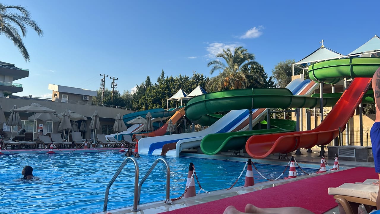 Pool Hotel Royal Garden Beach