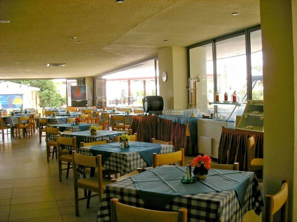 Snackbar von innen Hotel Calypso Beach
