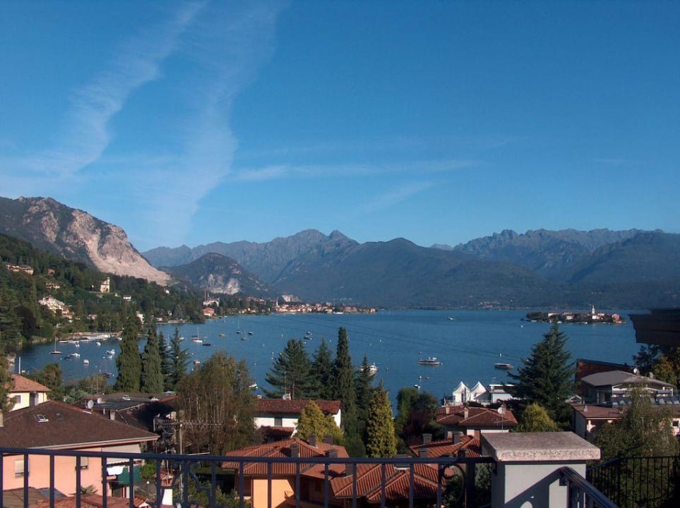 Ausblick von der Dachterrasse Hotel Royal Stresa
