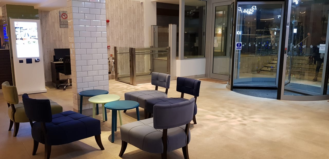 Lobby Best Western Plus London Croydon Aparthotel