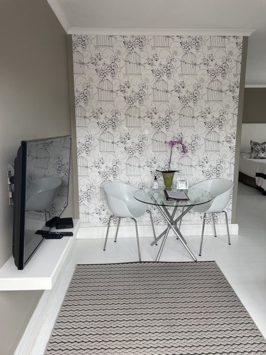 Zimmer Admiralty Beach House