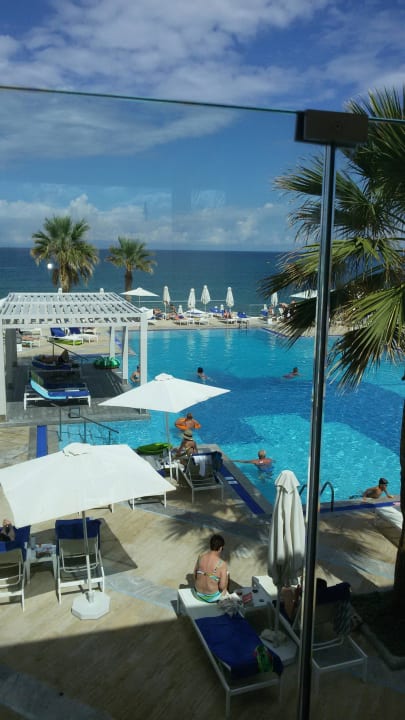 Kleiner Hotelpool Grecotel LUXME White