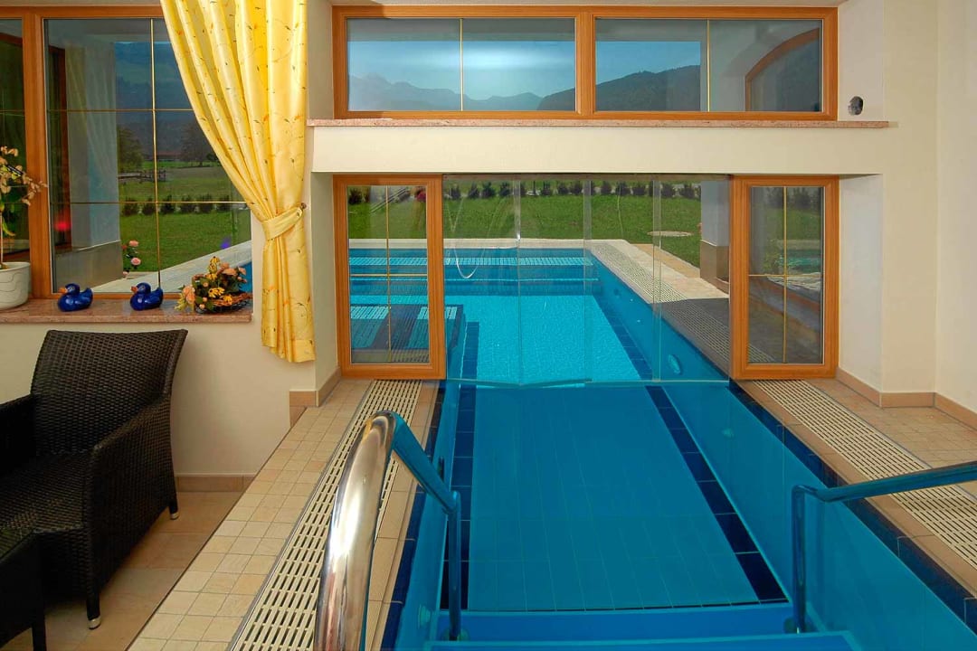 Pool Wellnesshotel Zechmeisterlehen