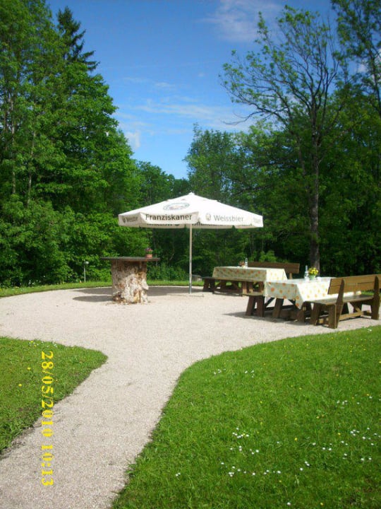 Sitz und Grillplatz am Haus Pension Gregory