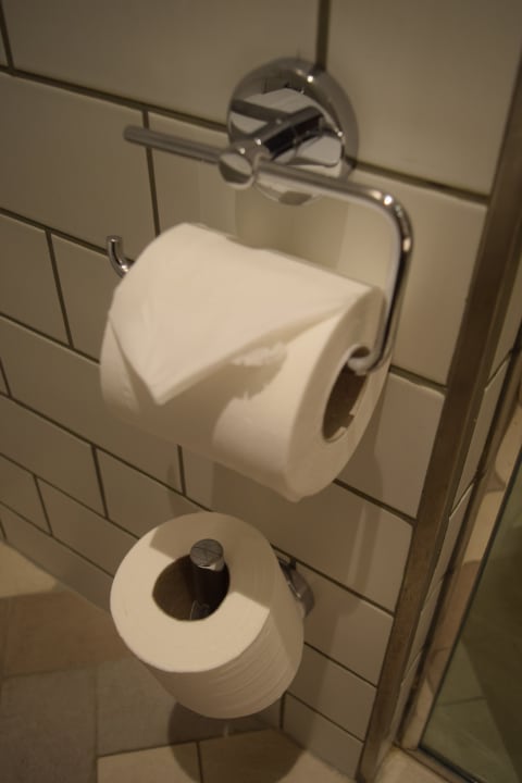 Zimmer The WB Abu Dhabi, Curio Collection By Hilton