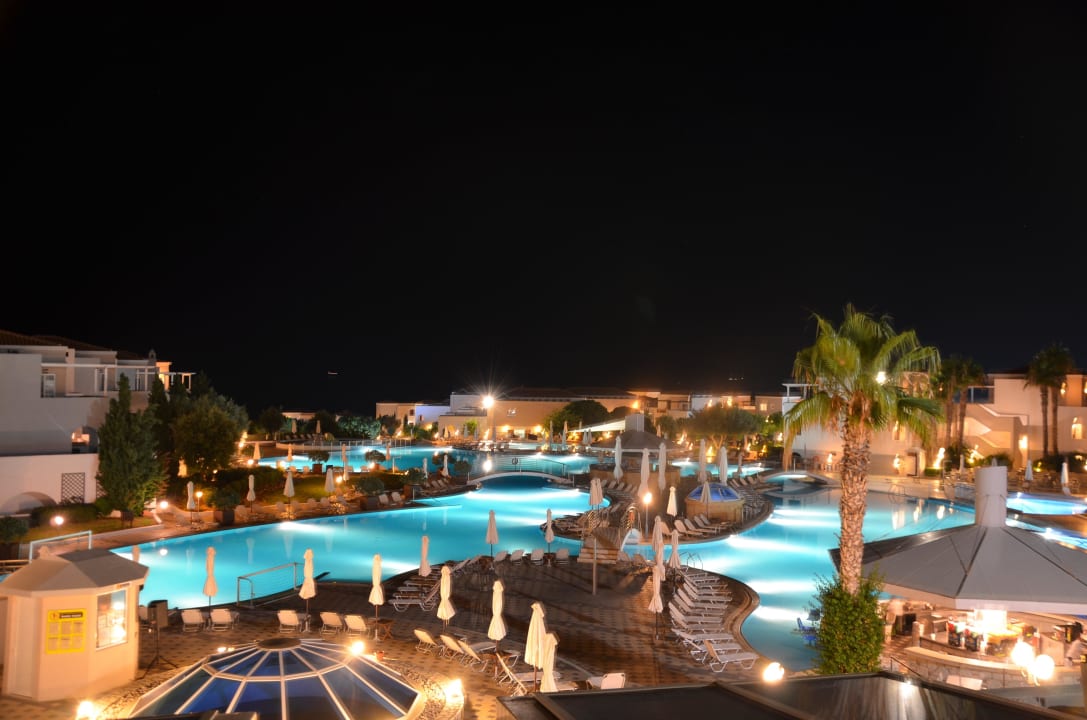 Große Poollandschaft Atlantica Marmari Palace