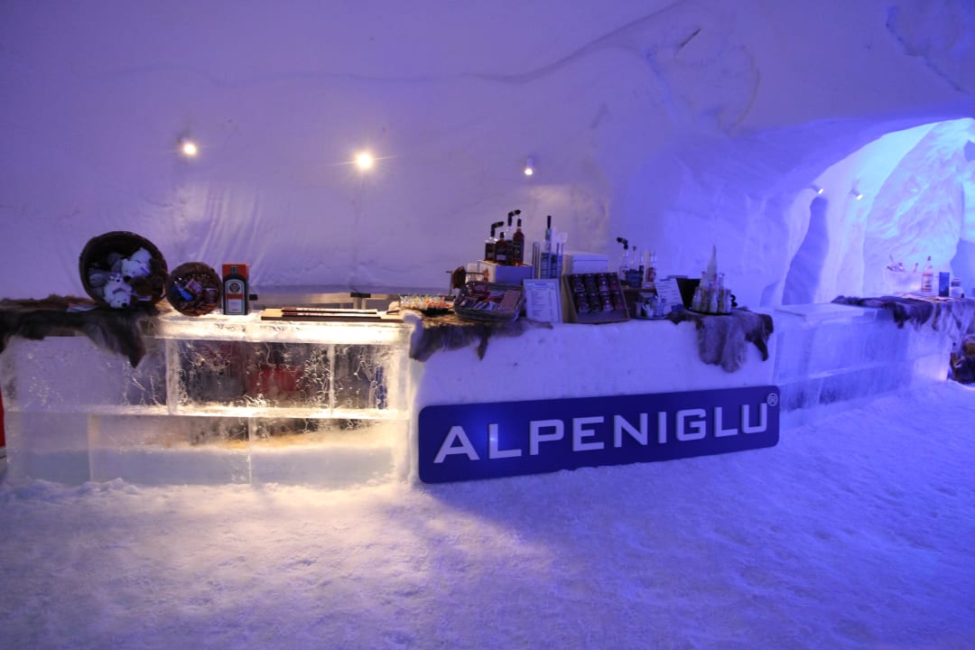Lobby Hotel Alpeniglu