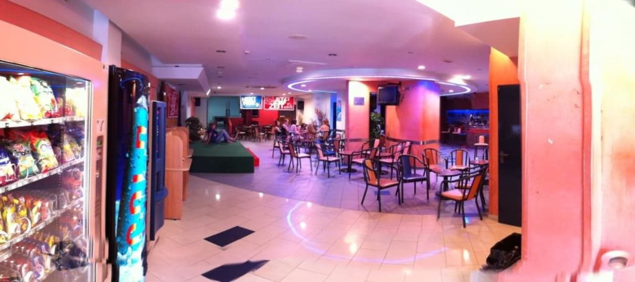 Lobby Hotel Caribe Youth Only