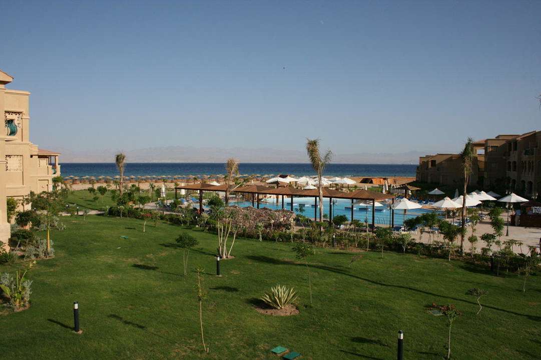 Garten und Pool Hotel Swiss Inn Dream Resort Taba