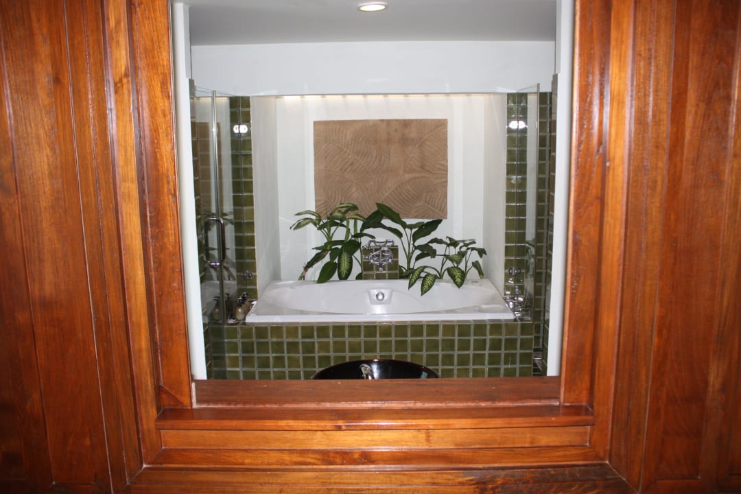 Durchreiche zum Bad offen Fair House Villas & Spa