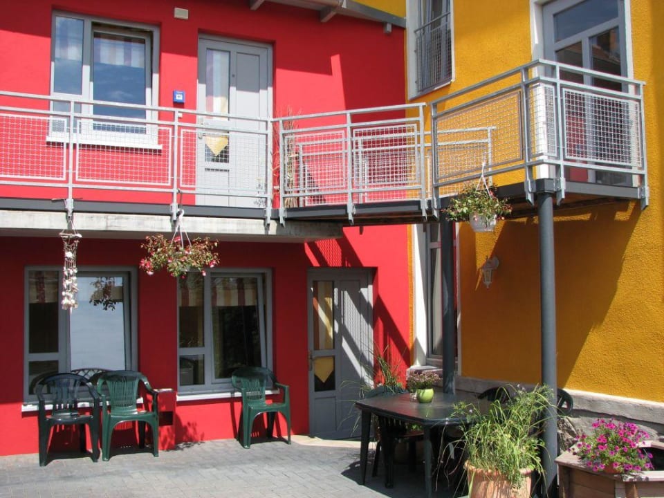 Hofansicht Hotel am Weinbergschloss