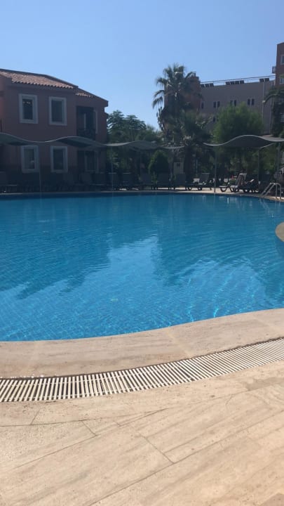 Pool Club Yali Hotels & Resort
