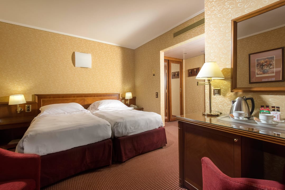 Komfort Doppelzimmer - 2 Betten Lugano Dante Center Swiss Quality Hotel