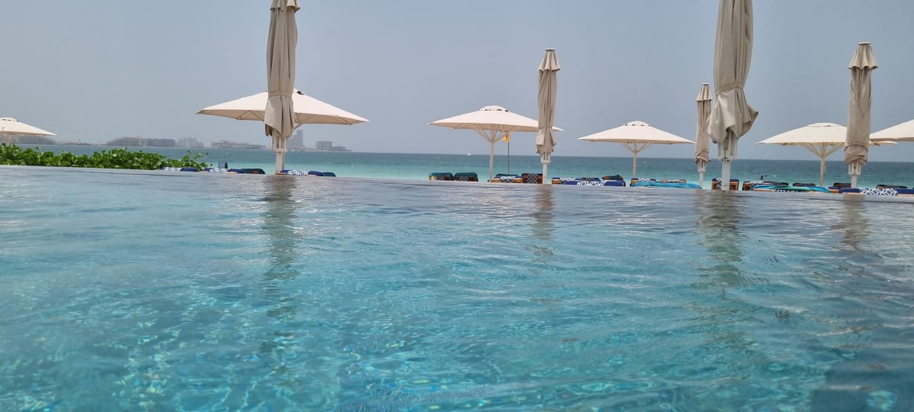 Pool Jumeirah Beach Hotel