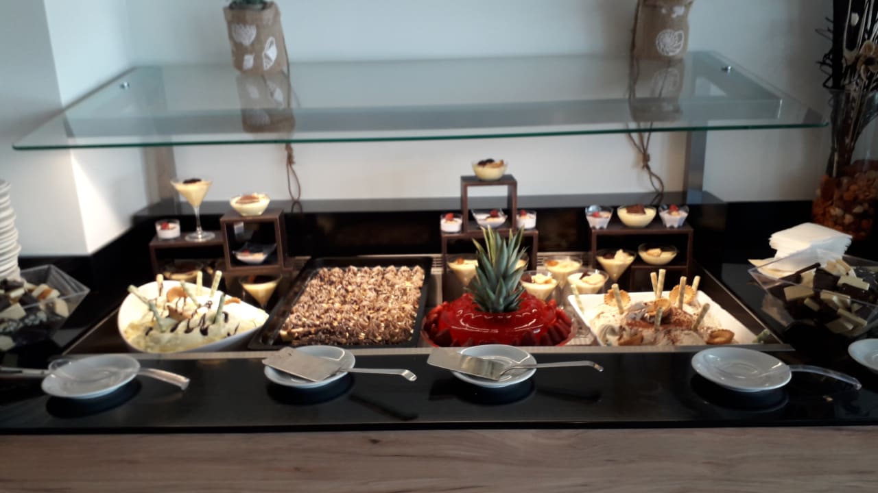 Gastro White Dreams Resort & Anex