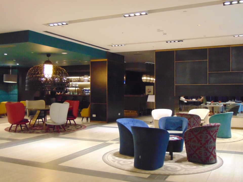 Lobby Mercure Almaty City Center