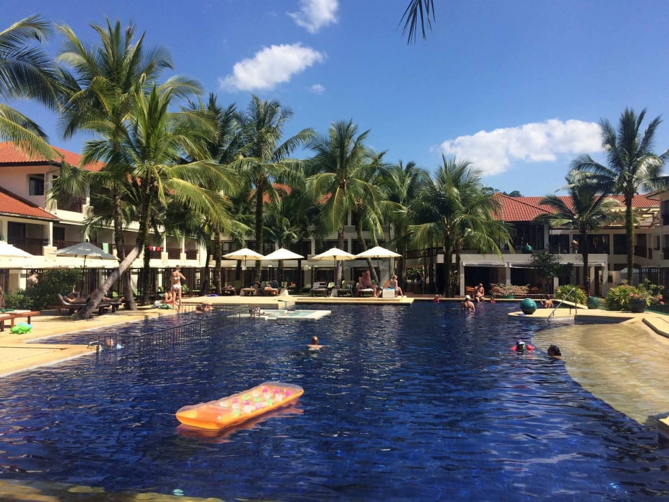 Pool beim Haupthaus The Briza Beach Resort Khaolak