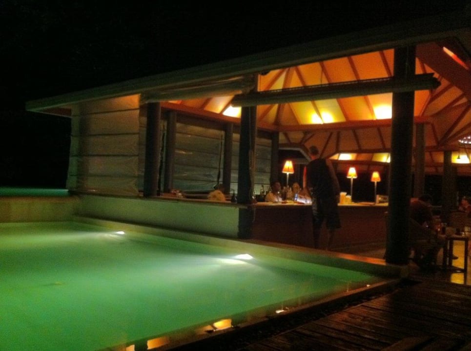 Grünes Wasser! Adaaran Select Hudhuran Fushi - Premium All Inclusive