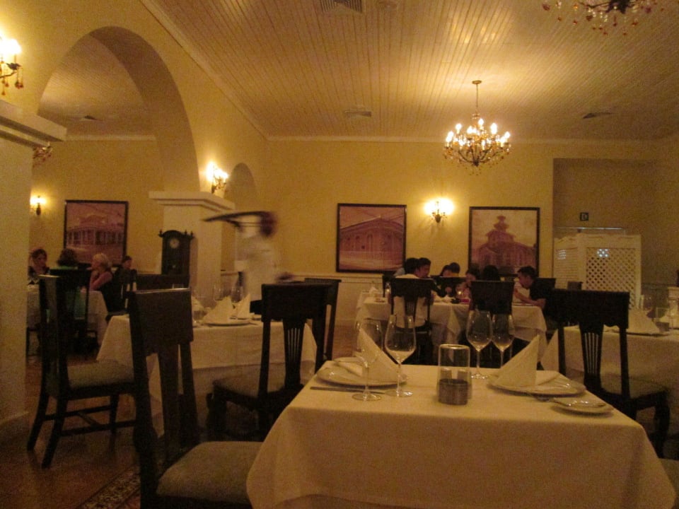 Restaurant Blue Moon Ocean Blue & Sand