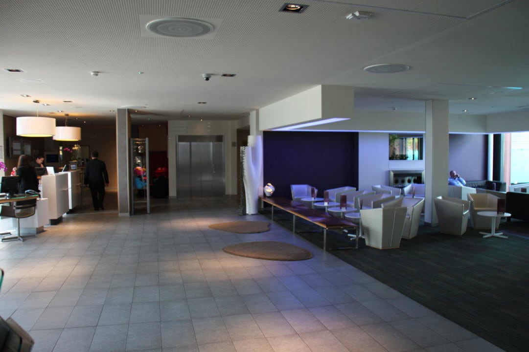 Lobby Hotel Novotel Lausanne Bussigny