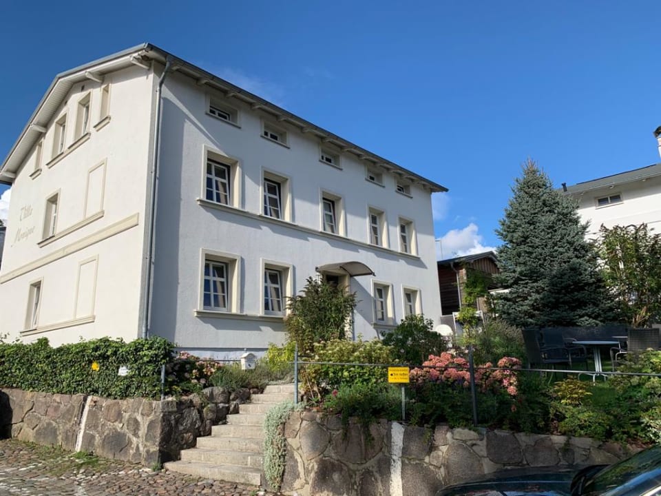 Außenansicht Villa Monique in Alt-Sassnitz