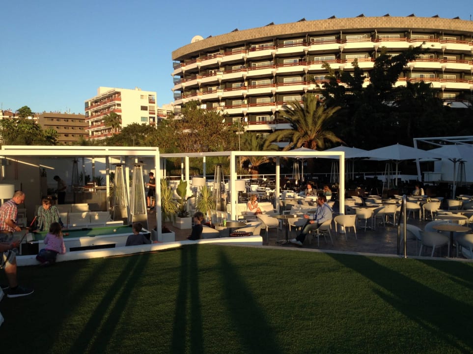 Bar mit schönem Sitzbereich Servatur Playa Bonita