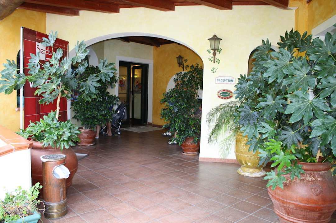 Hauptgebäude Park Hotel Porto Istana