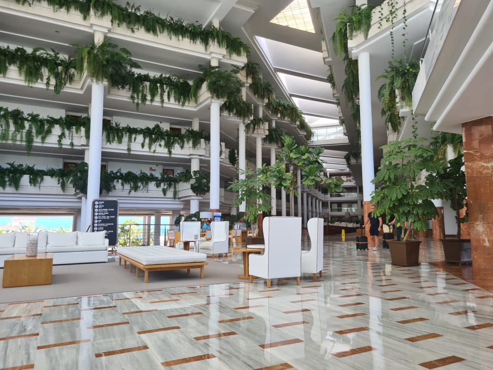 Lobby Landmar Playa La Arena