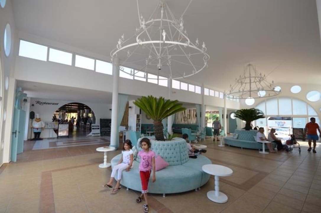 Hol recepcyjny  Hotel Karbel