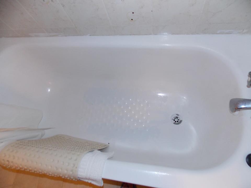 Badewanne kaput mit Lack repariert Brisas Guardalavaca Hotel & Villas