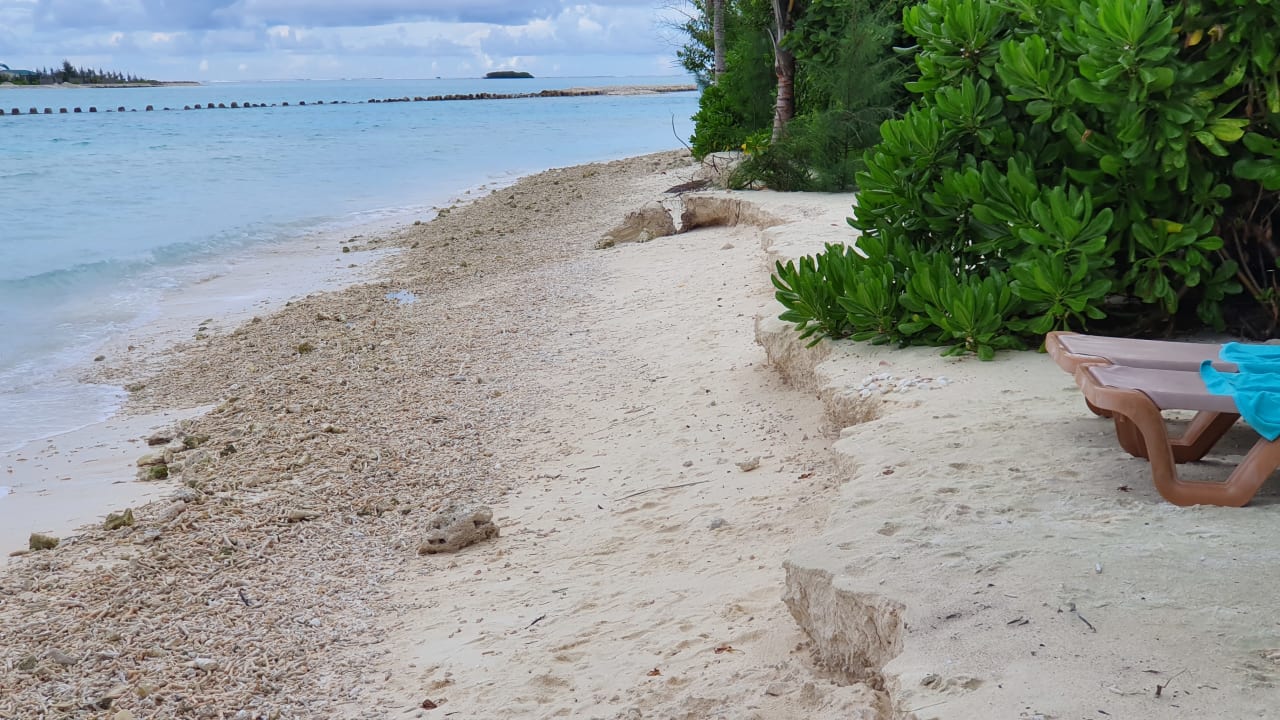 Strand Innahura Maldives Resort