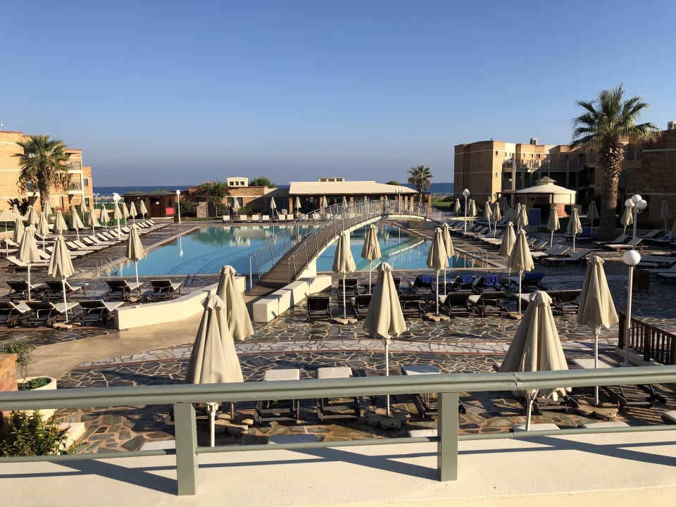 Pool Bella Beach Hotel