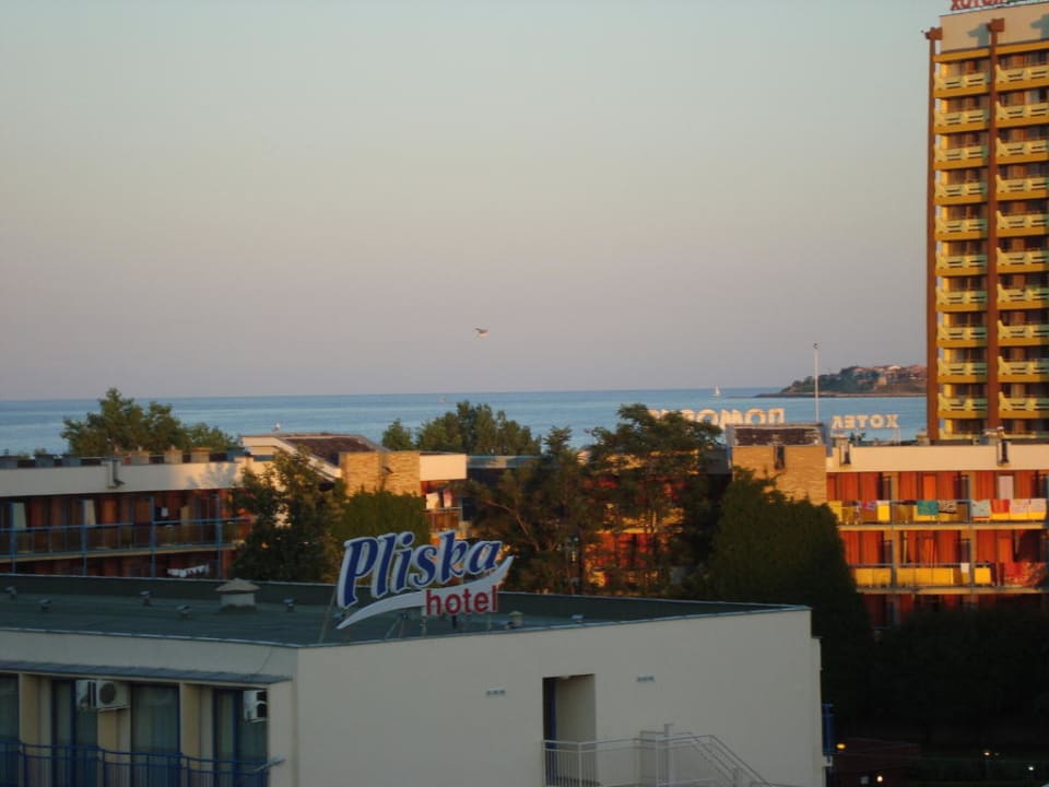 Blick von unserem Balkon auf das Meer Hotel Baikal