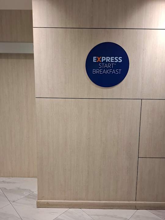 Gastro Holiday Inn Express Pattaya Central