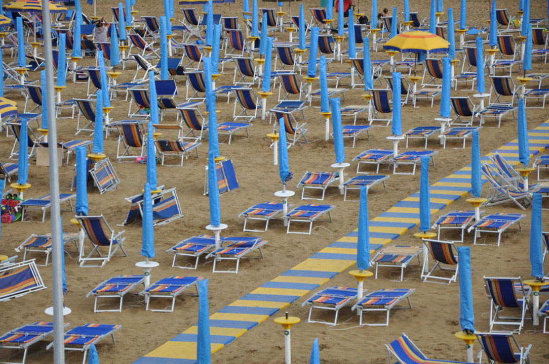 Strand - Detail Hotel Adlon