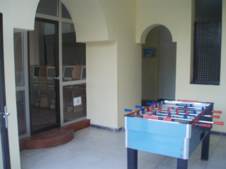 Fußballkicker und Internetbar Hotel The Holiday Resort