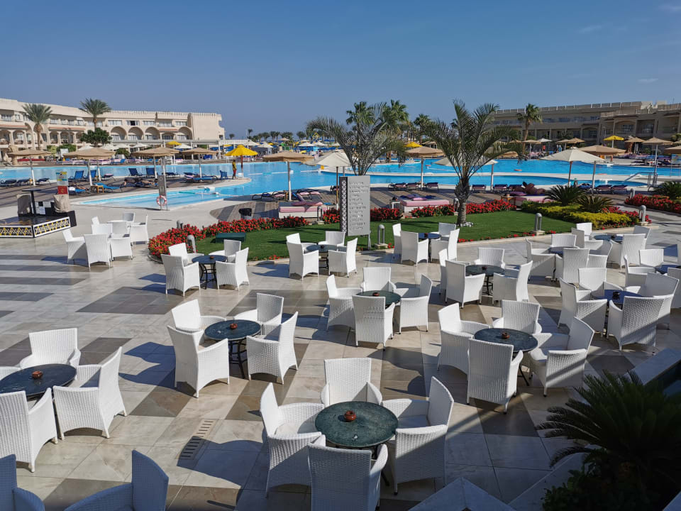 Außenansicht Pickalbatros Royal Moderna Resort-Sharm El Sheikh