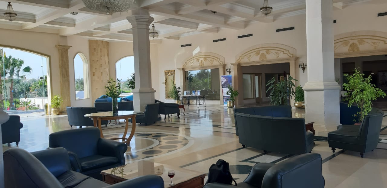 Lobby Brayka Bay Resort