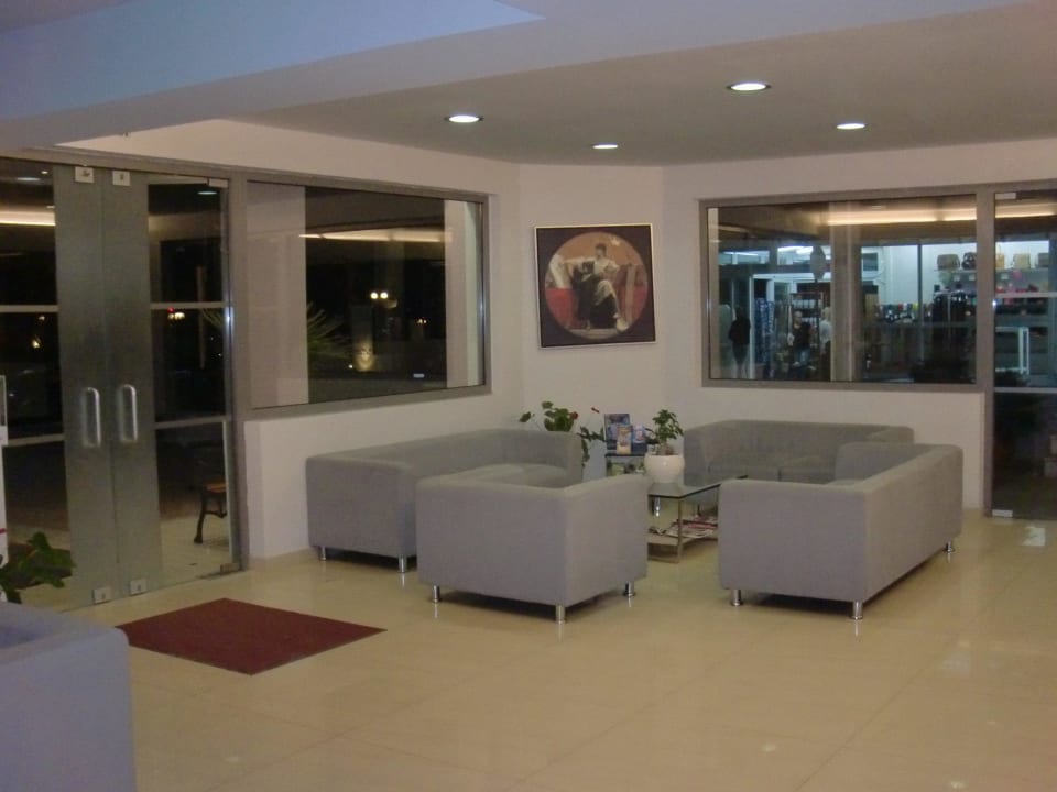 Lobby - sehr sauber Corissia Beach Hotel