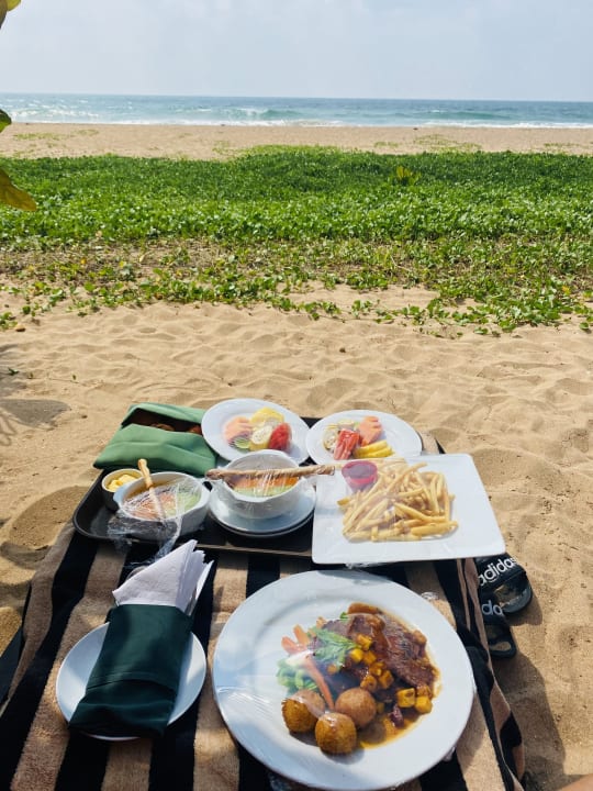 Gastro Pandanus Beach Resort & Spa