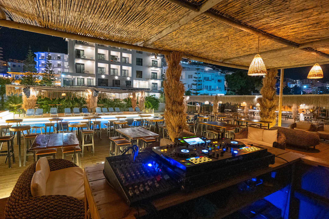 Außenansicht Grand Hotel Saranda