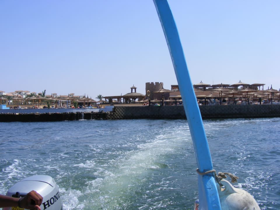 Blick vom Bootstaxi zum Hotel Pickalbatros Dana Beach Resort - Hurghada