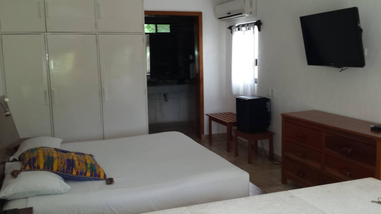 Blick ins Deluxe Doppelzimmer Beachsite 1 Stock Hotel Na Balam